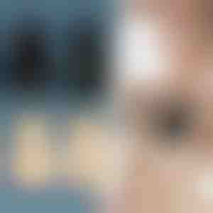 Nematoma po drabužiais, krūtinę pakelianti liemenėlė „LIFTUP“